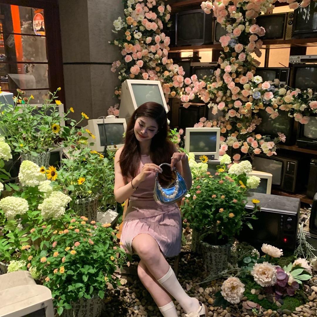 LILI 服饰（姐姐165 110 ）