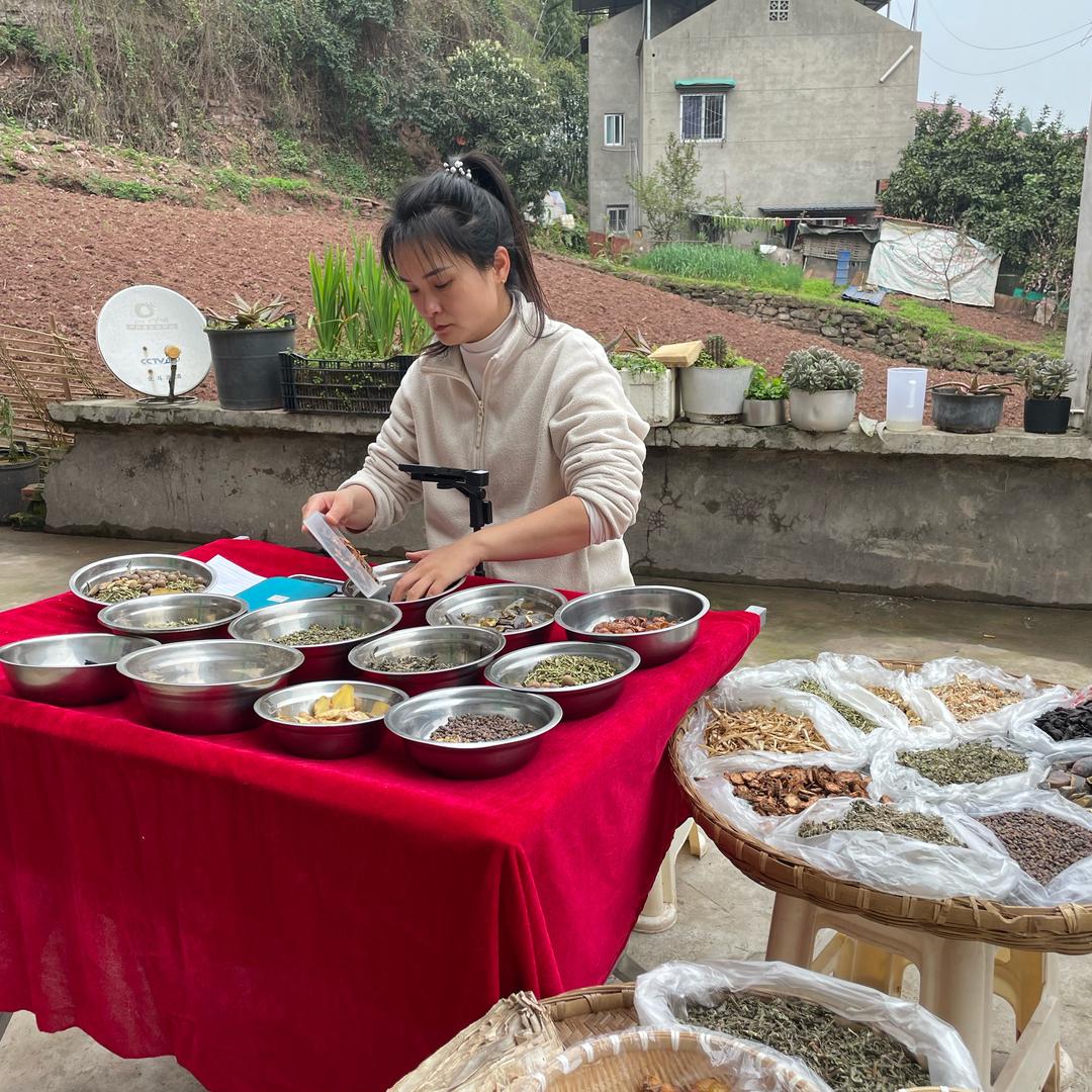 马小妹（皂角洗发水）