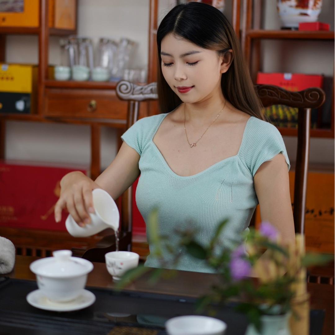 蜀川贡白茶业供应链