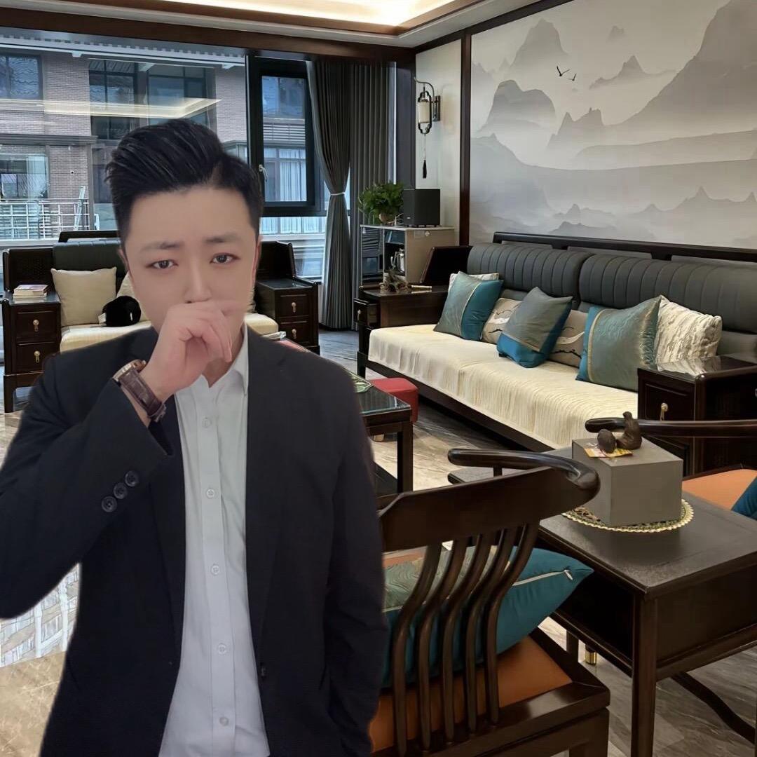 苍     白