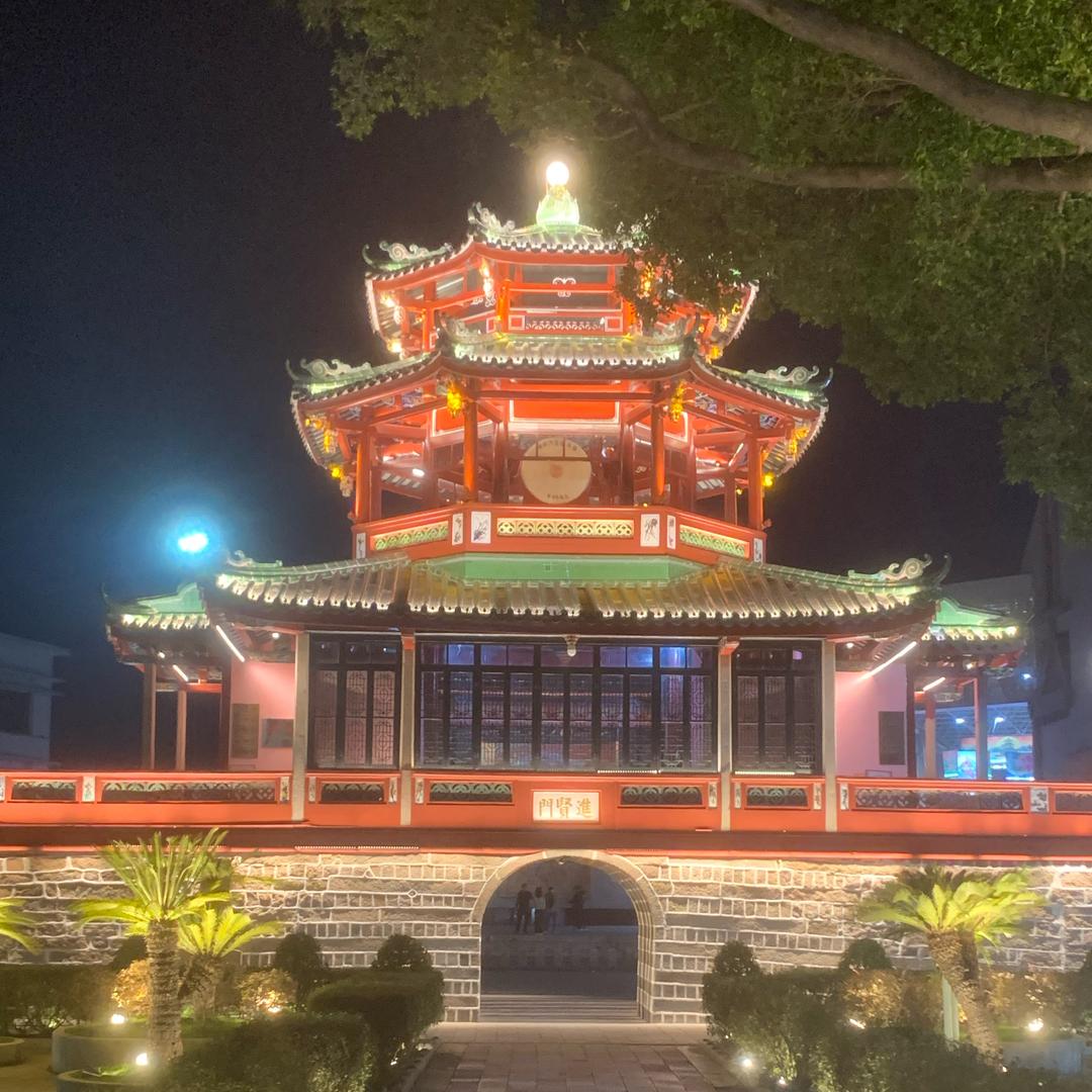 明故城旁的南瓜车