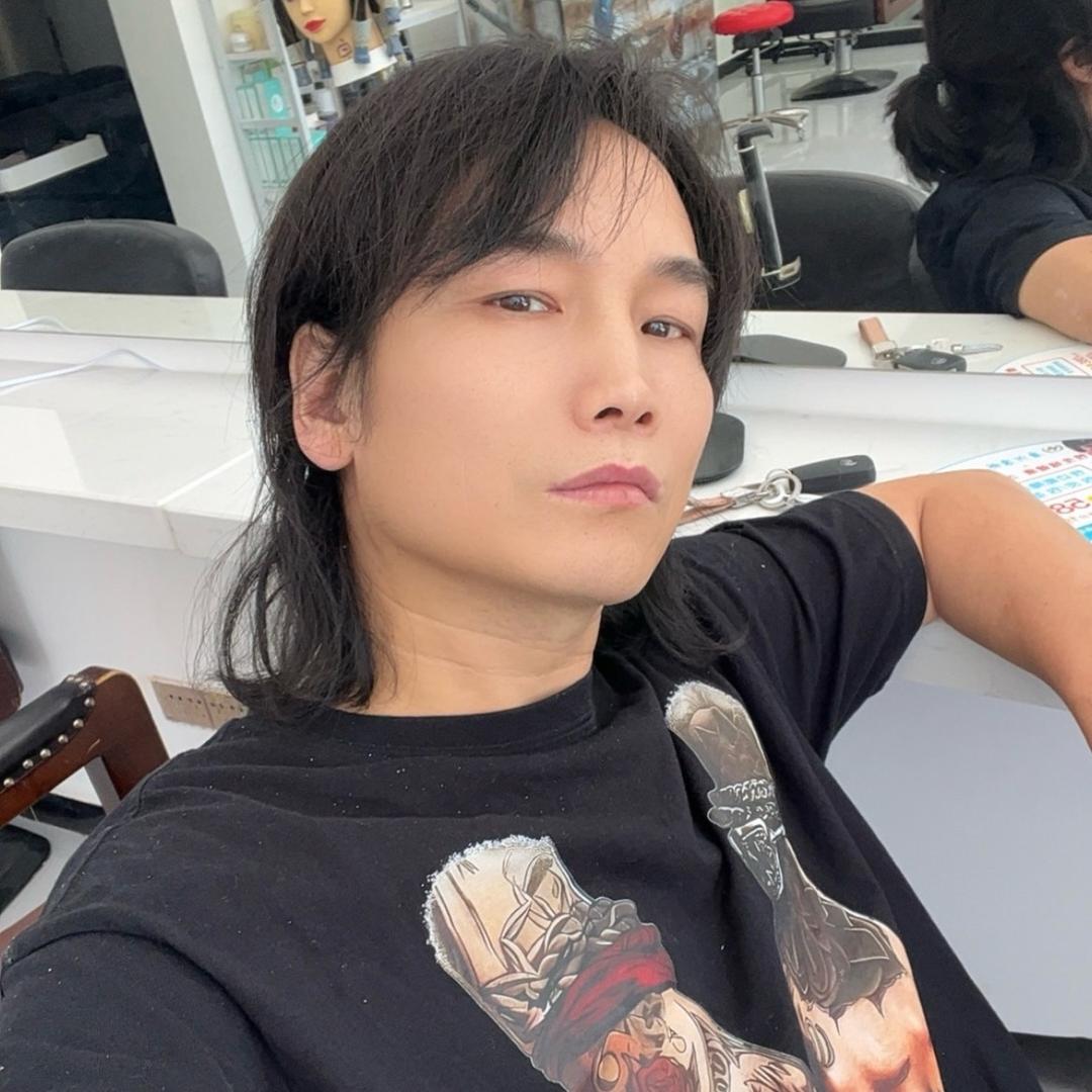 唐河胡丝嫩赏阿申烫发