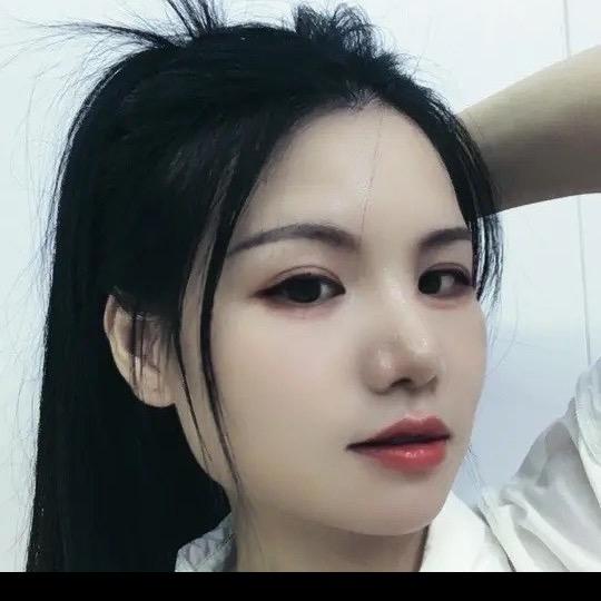 牵素语股东
