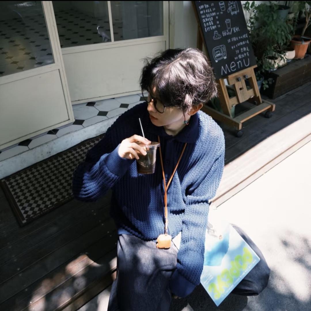 喜欢你穿吊带的样子、