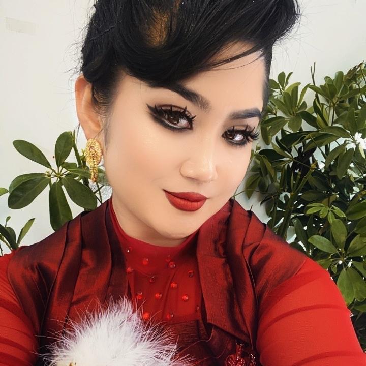 阿尔孜古力潮流服饰