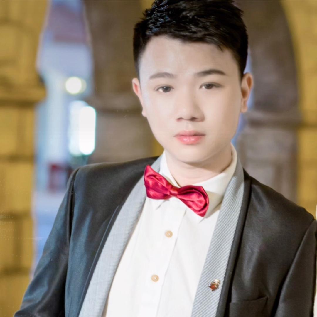 少年男孩