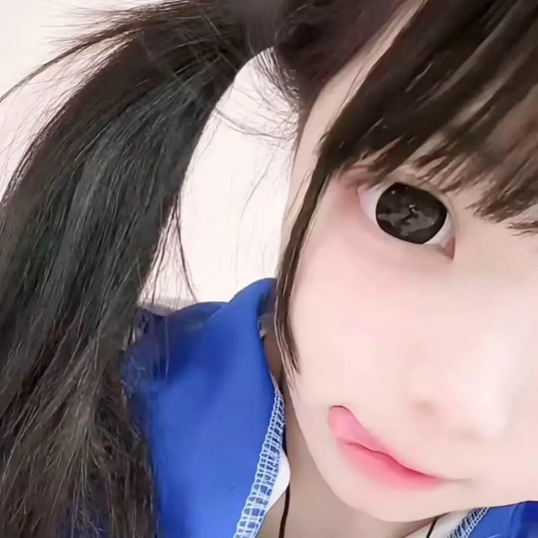 怜你眉眼的悲