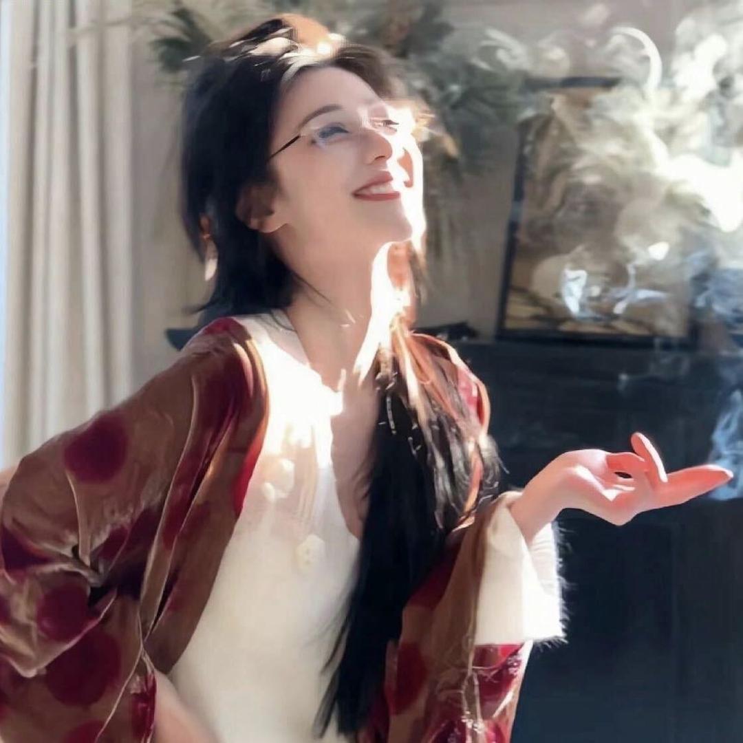 爱喝冰美式.