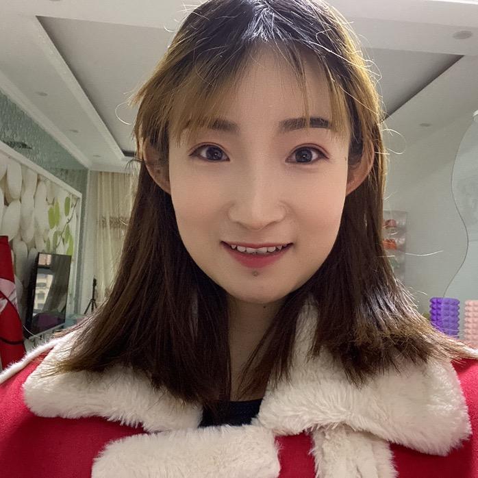 莹莹跳绳