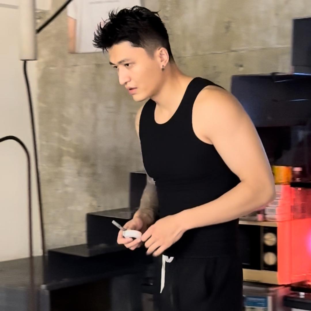 黑玫瑰刺青所LeeeeX