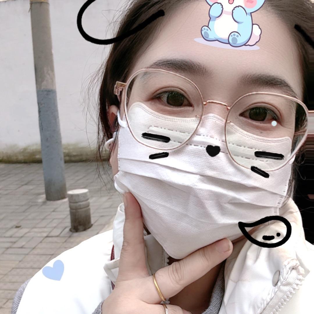 小师不吃香菜🍬