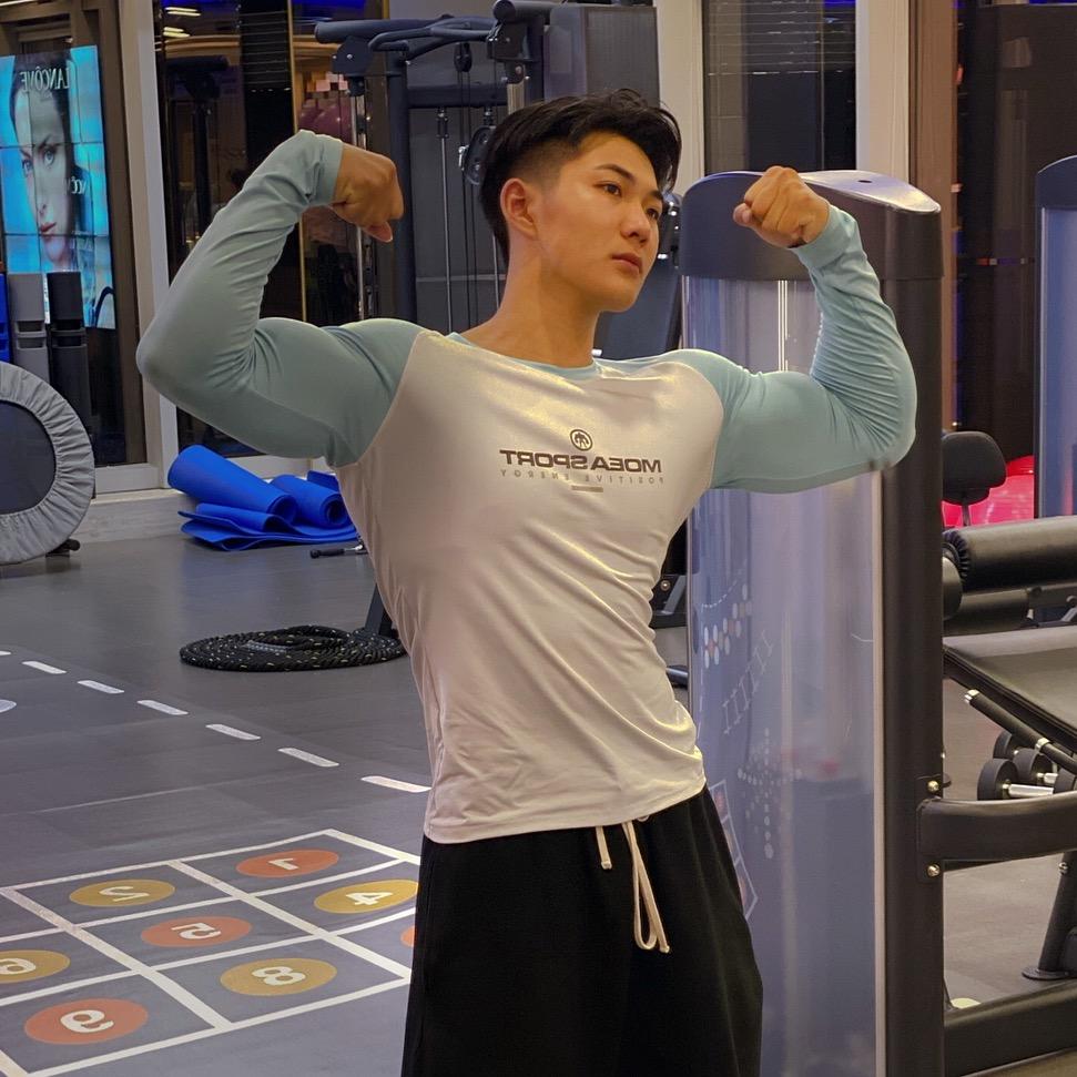 雄鹰一样的男人