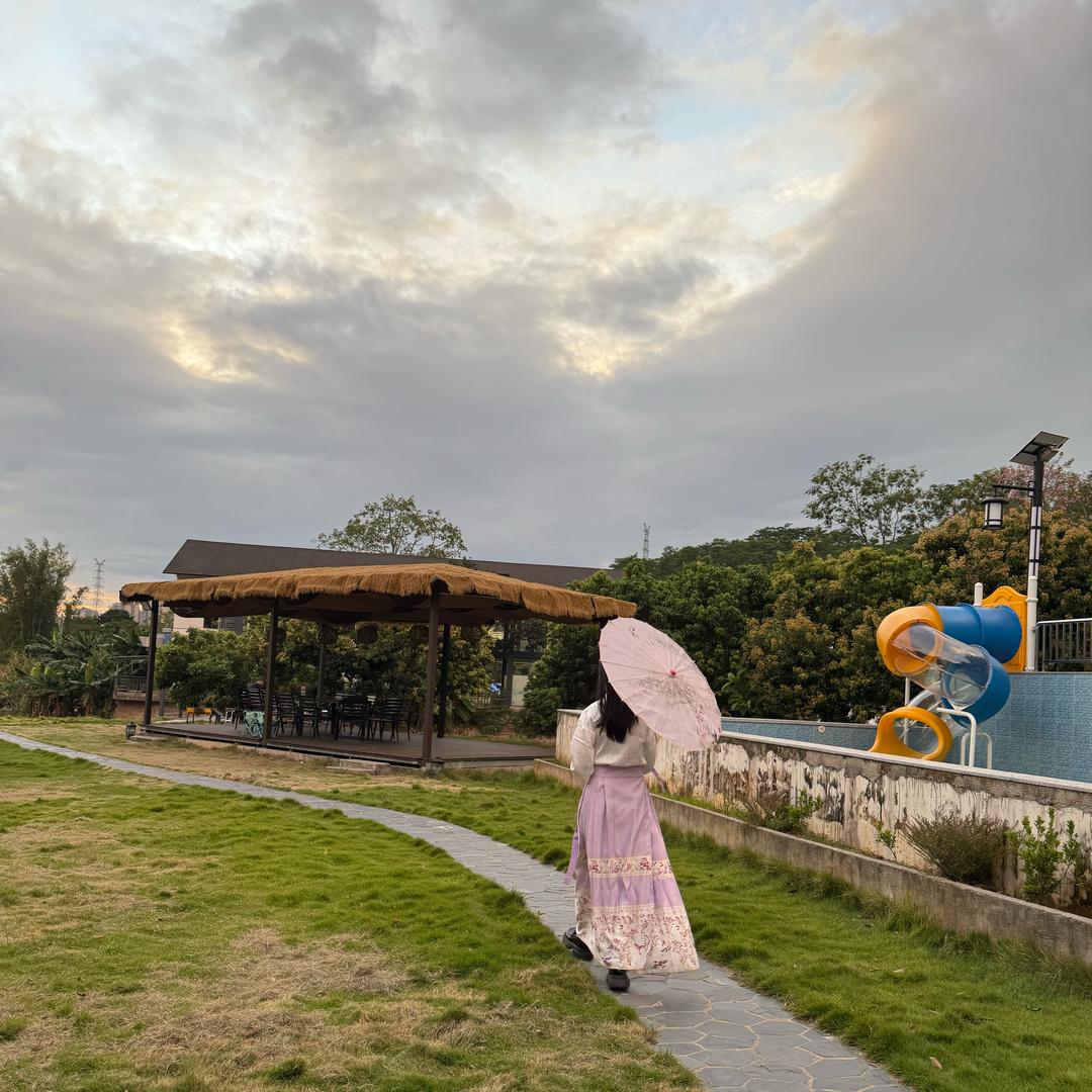 被迫营业的琪琪