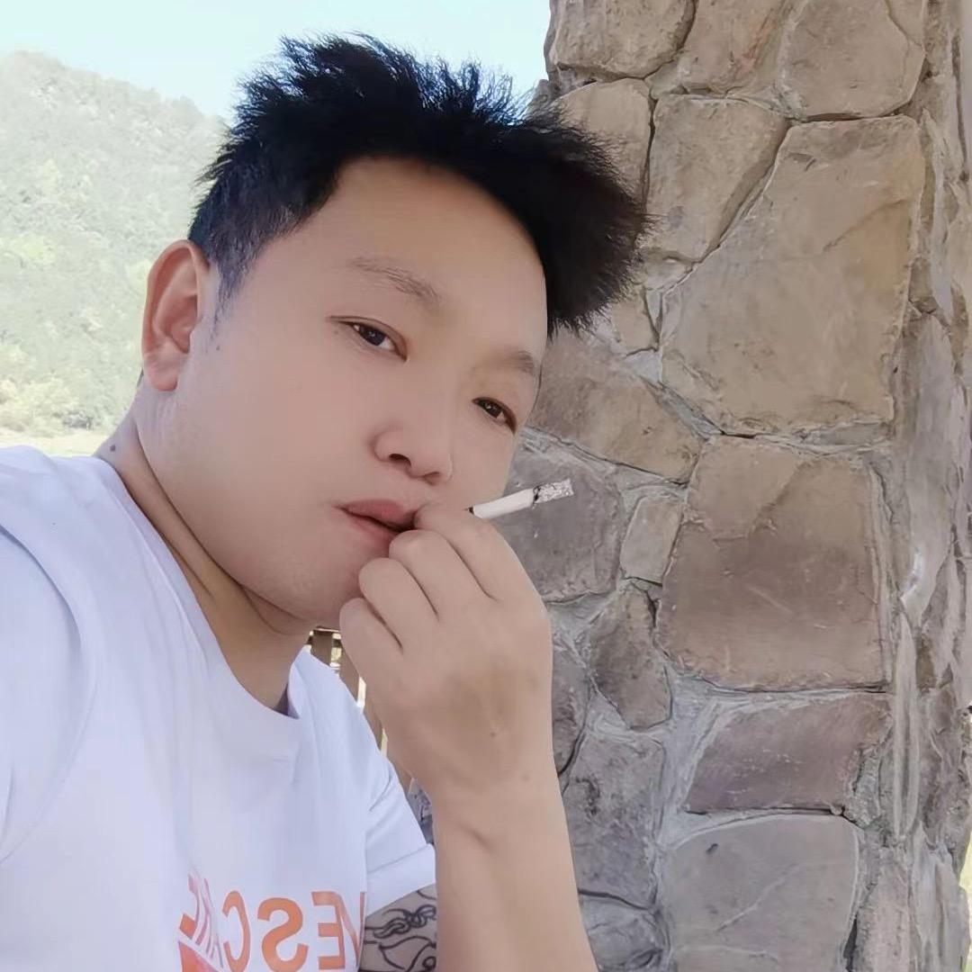 💖🍀背兜哥
