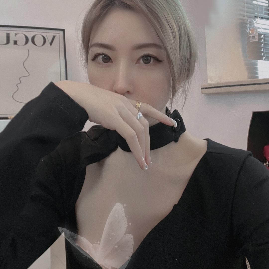 卖女装的小柒哥