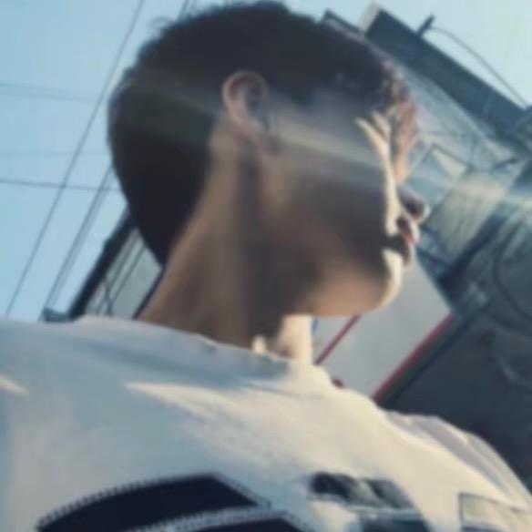兹