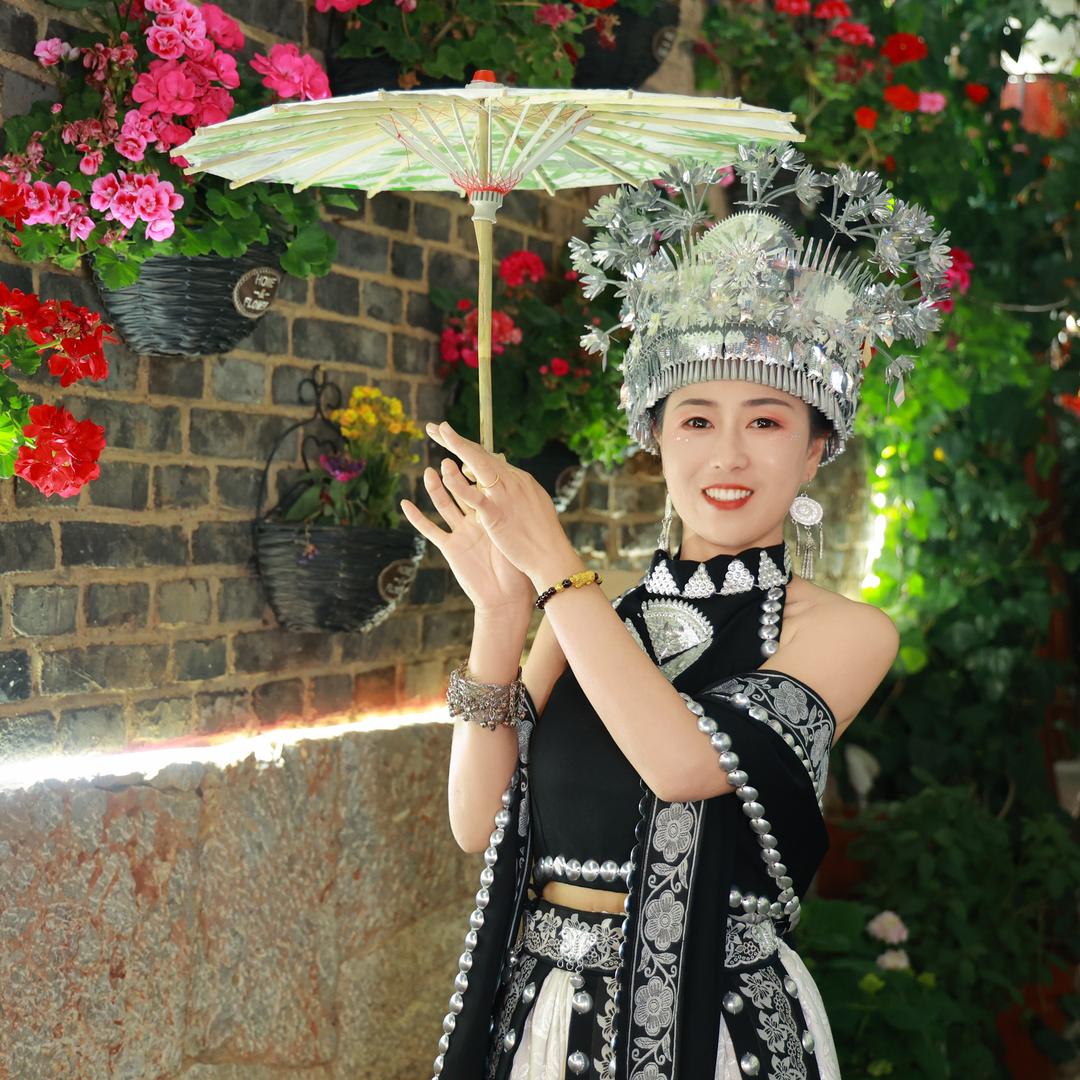 辣条妹 万寨村