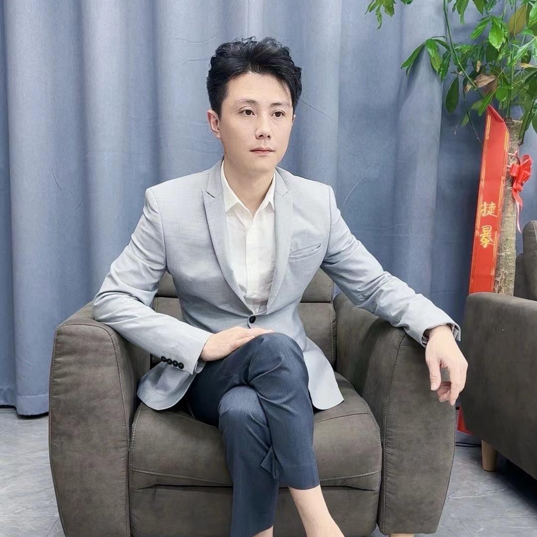 超哥有双鞋