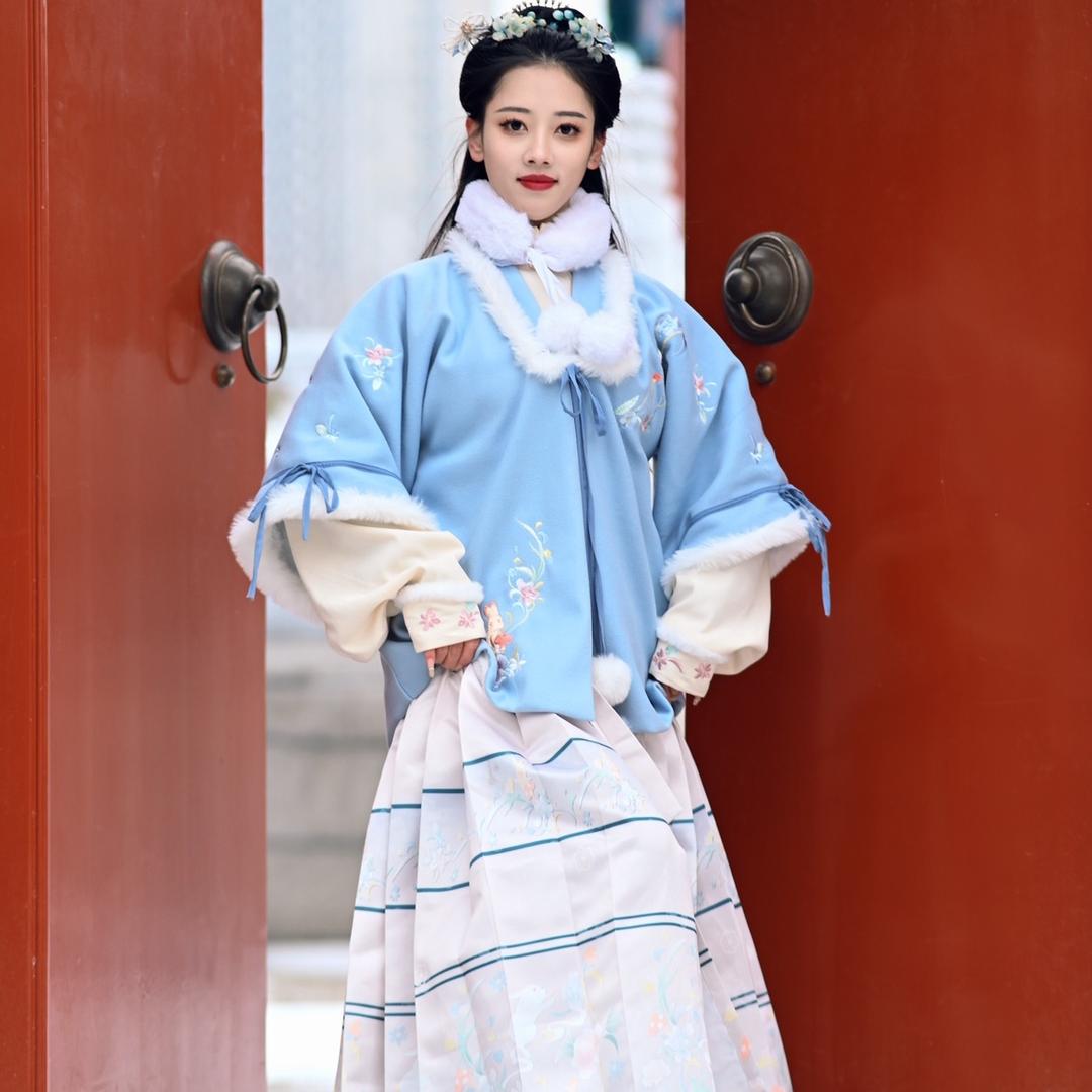 嗨！我叫亮晶晶