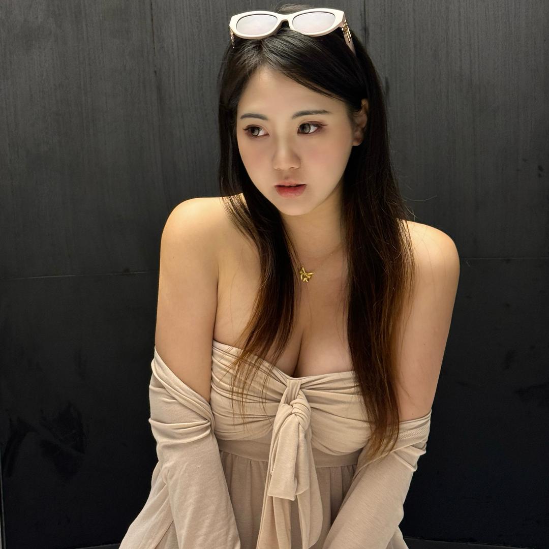 蜜桃学姐