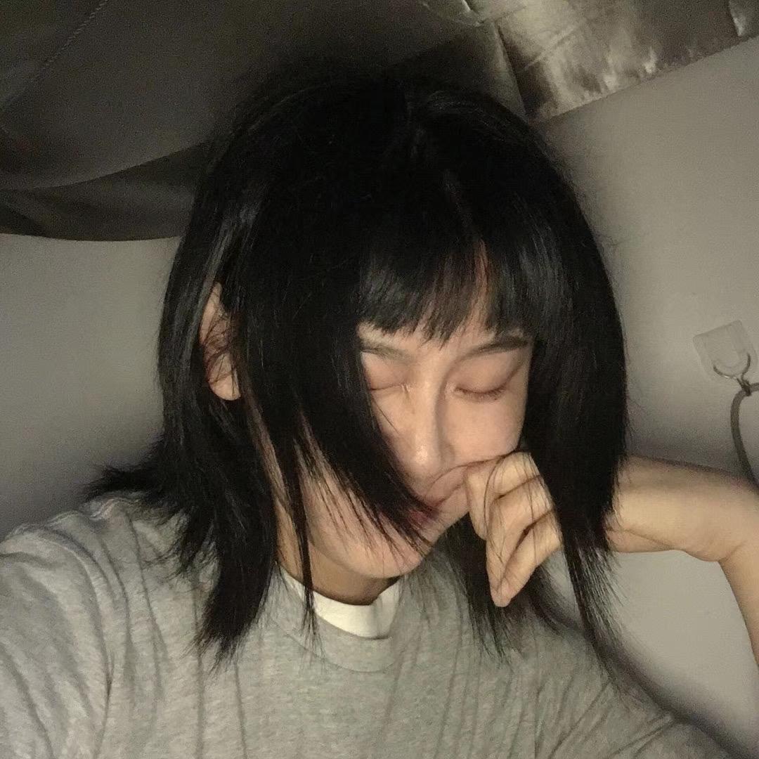 单眼皮班班