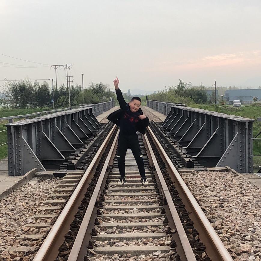 搬砖兄弟