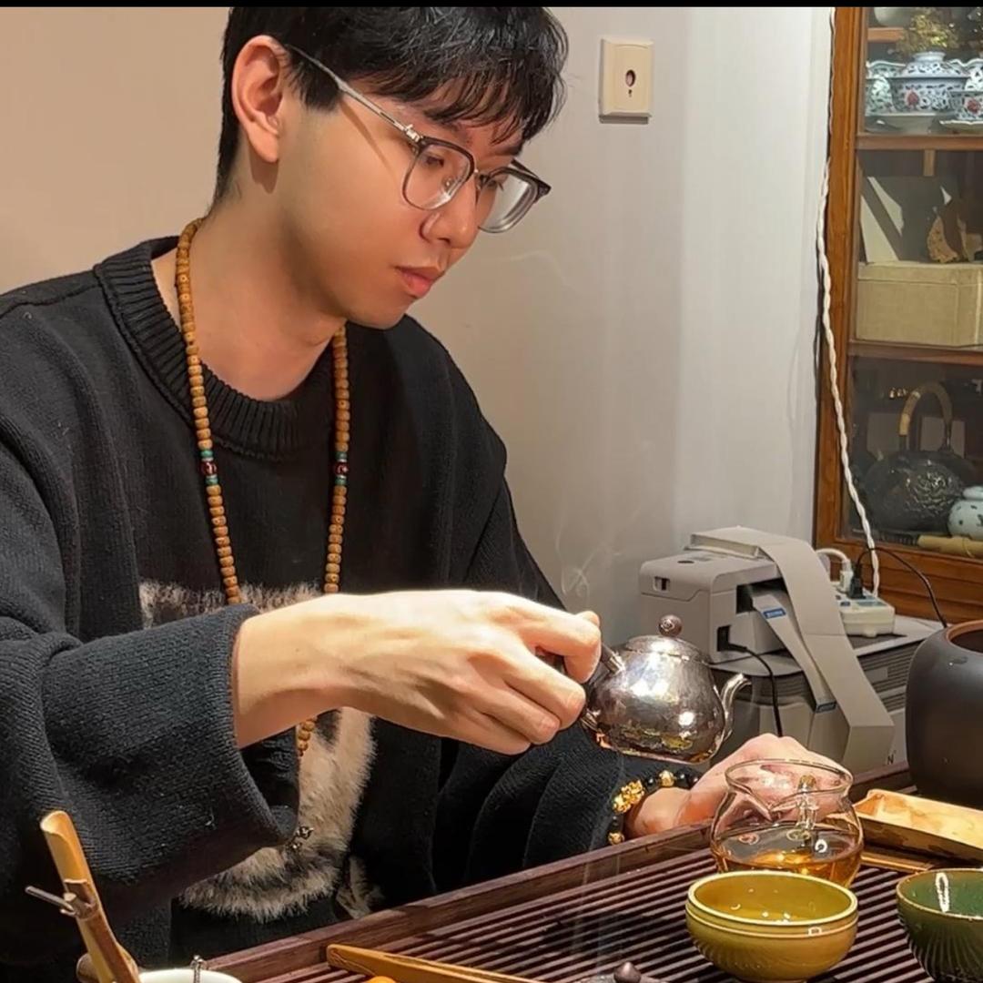 爱喝茶的小昂总