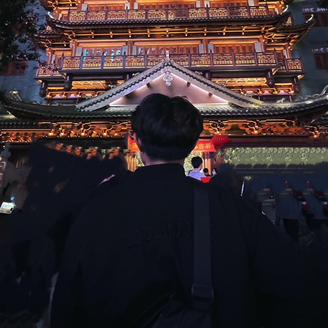 00后摆摊（卖牛肉串）