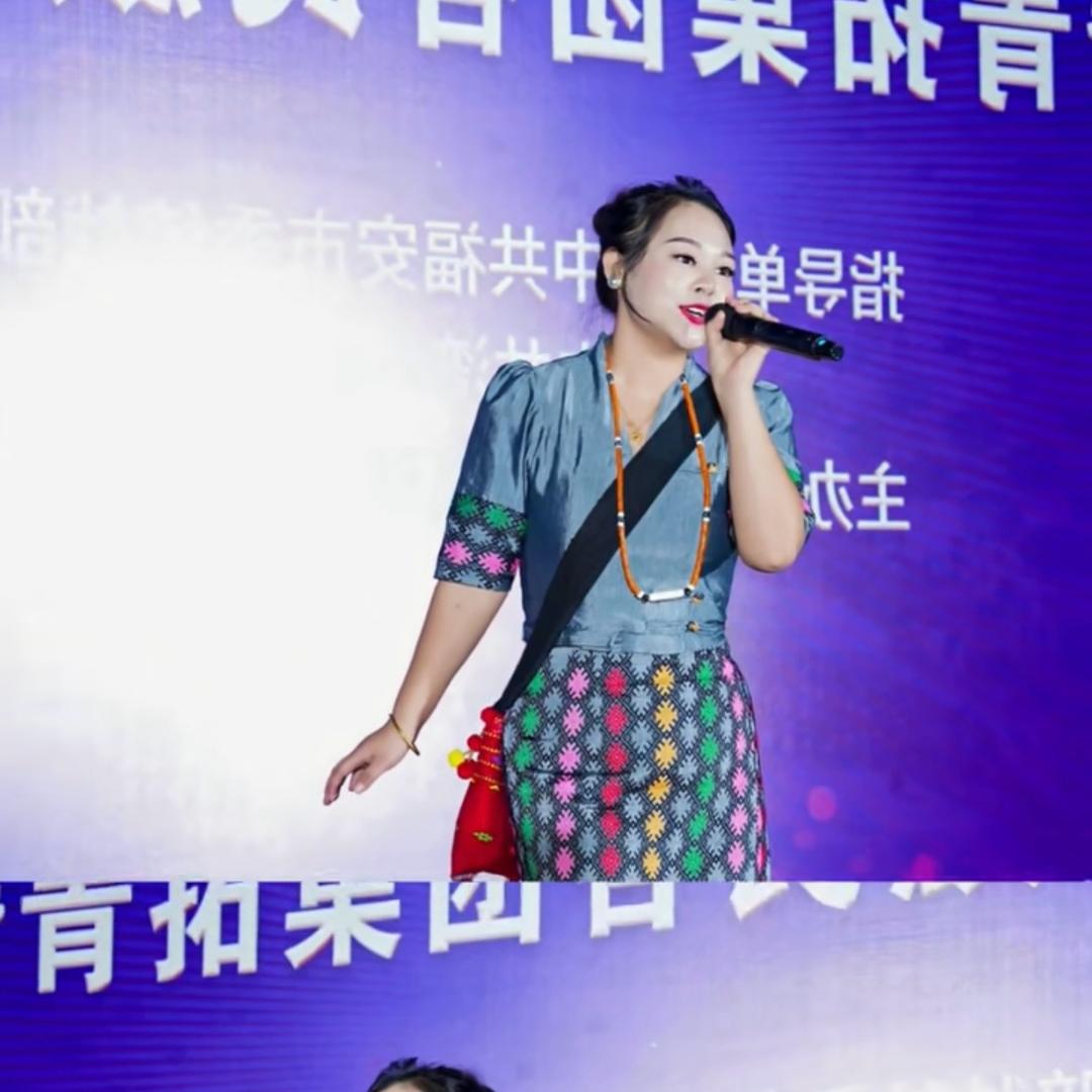 @何包蛋（不要连赞）