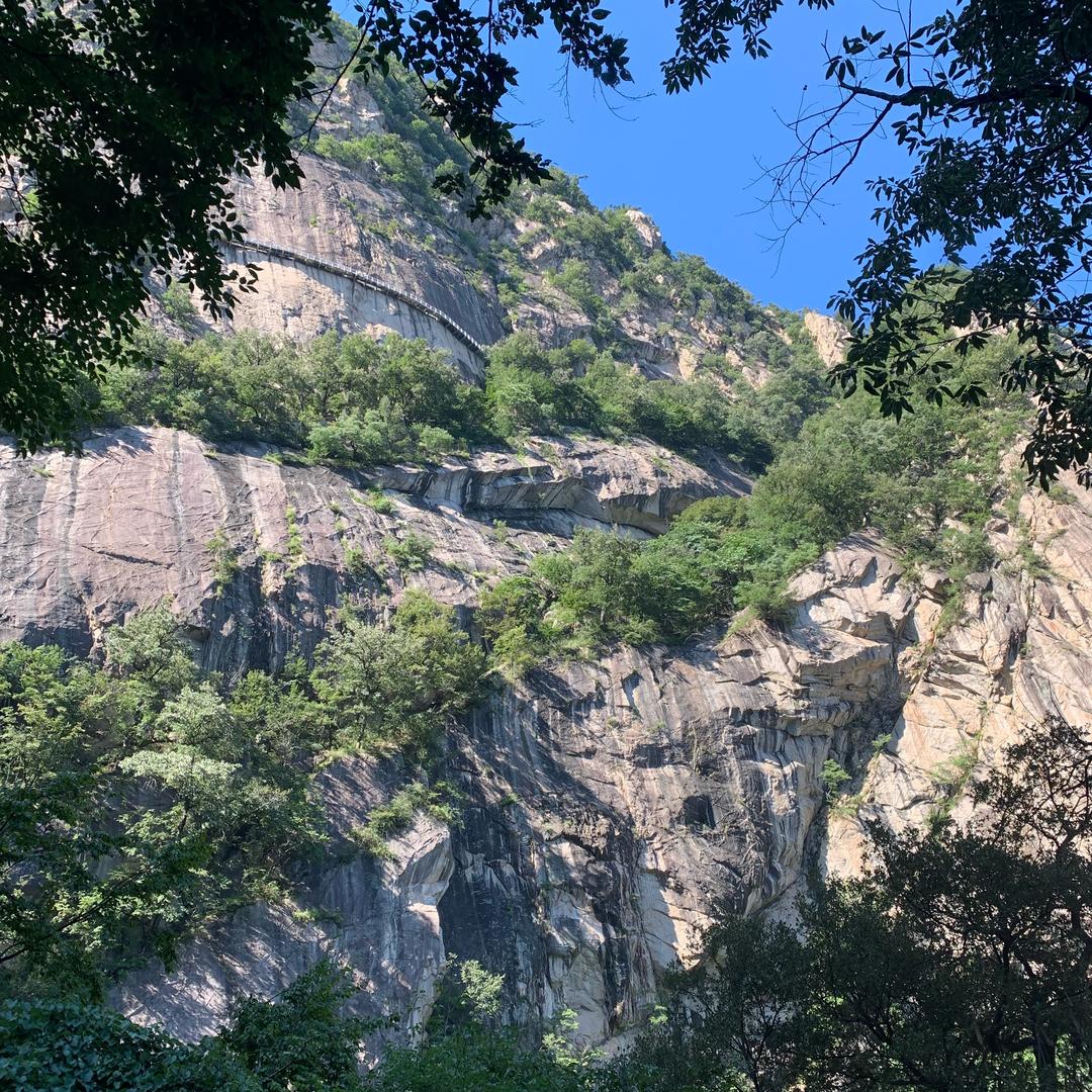 有山有水
