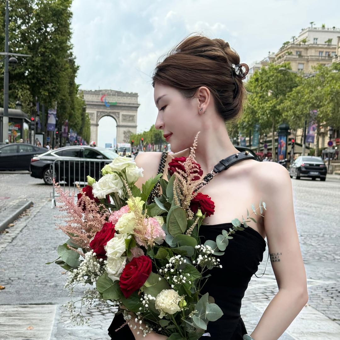 小镇姑娘派嫂@抖音