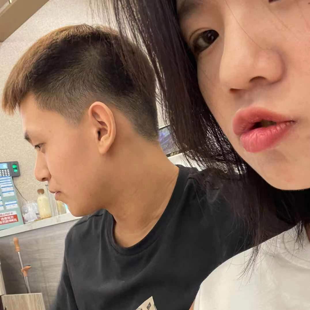 🌈我爱吃香菜根.