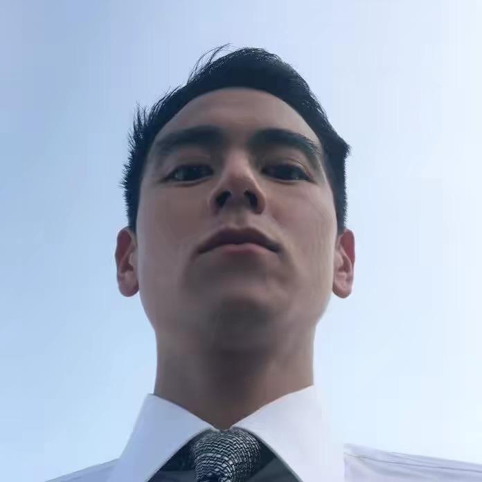 徒手摔大象