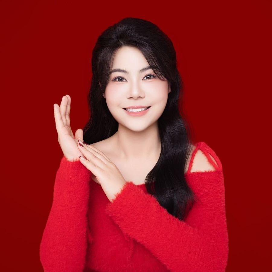 艺旎 | 孕产瑜伽导师