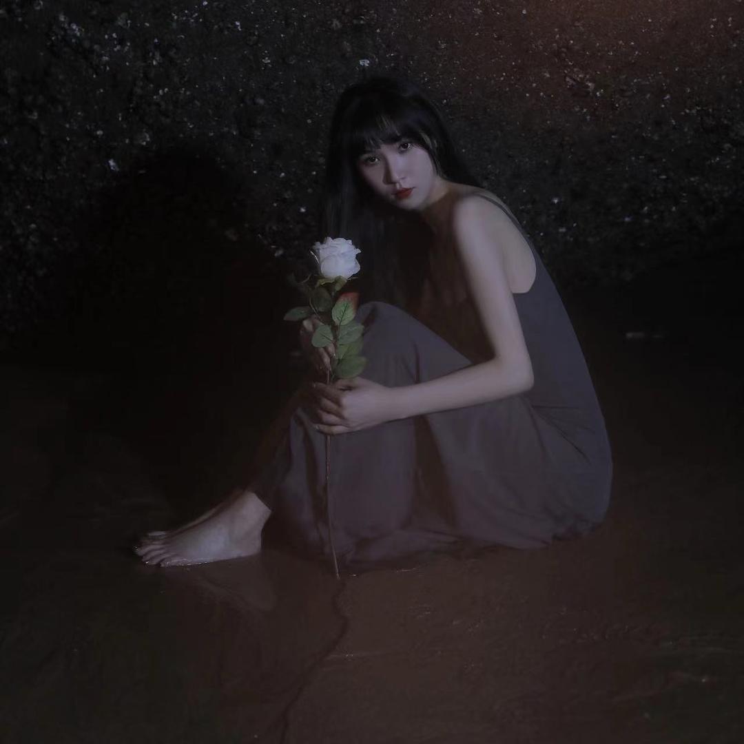 慕溪…