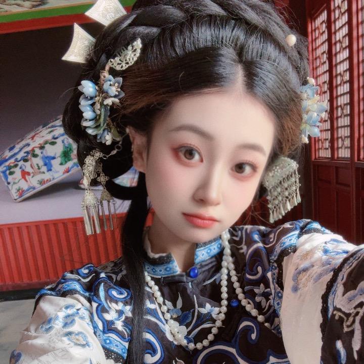 《东联新村》韩式炸鸡➕烤鸭，体育彩票