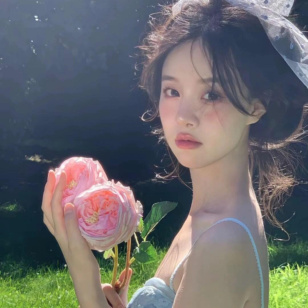 拍了拍小宇