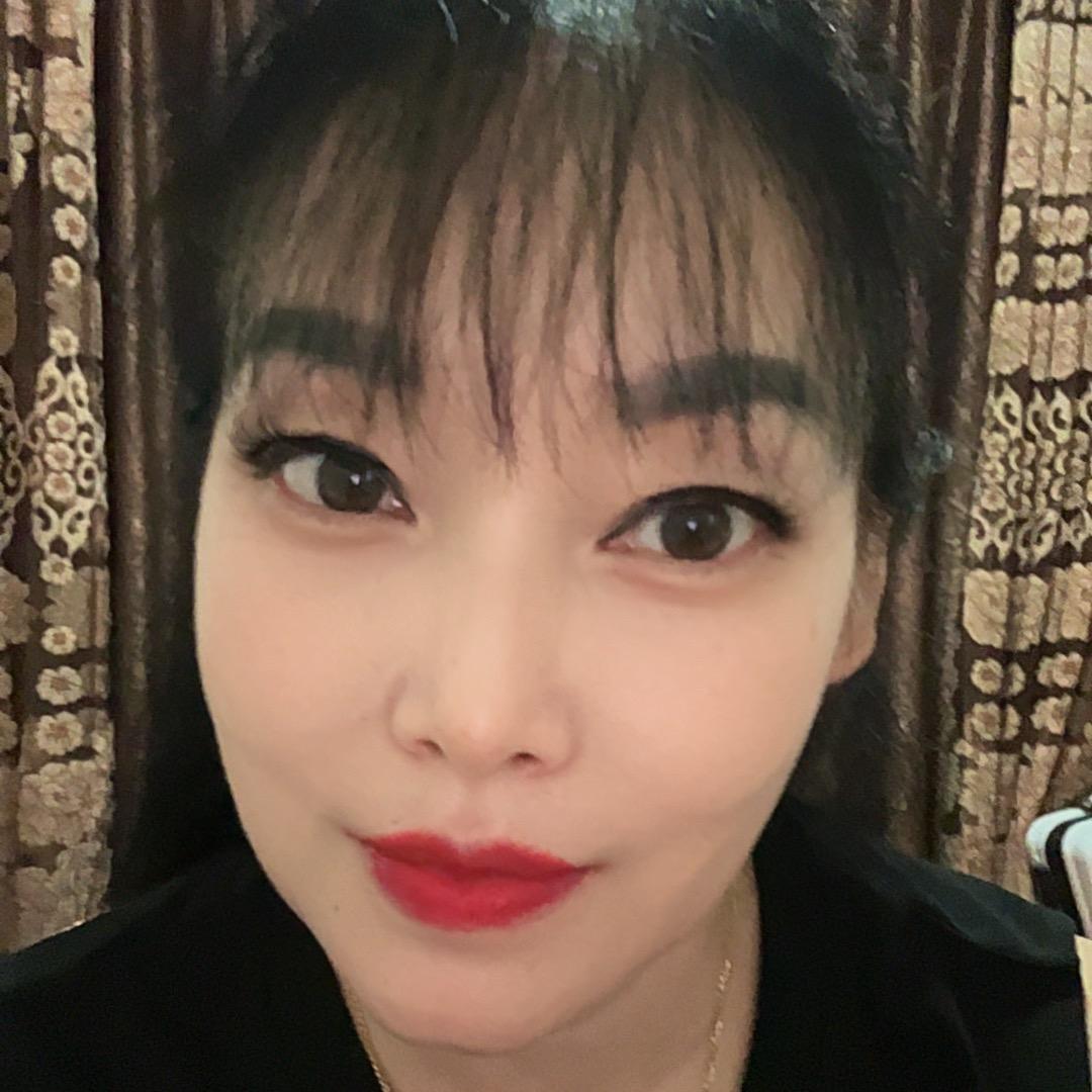 容容美妆