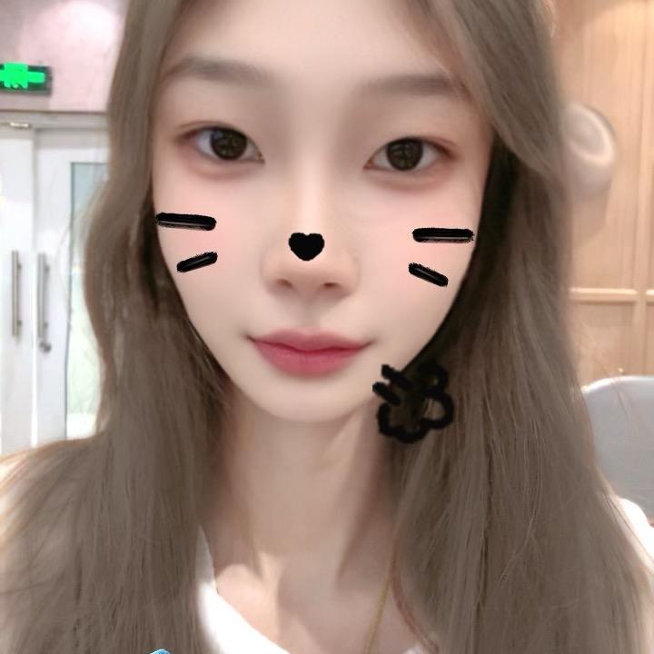 鑫和轻奢服装店