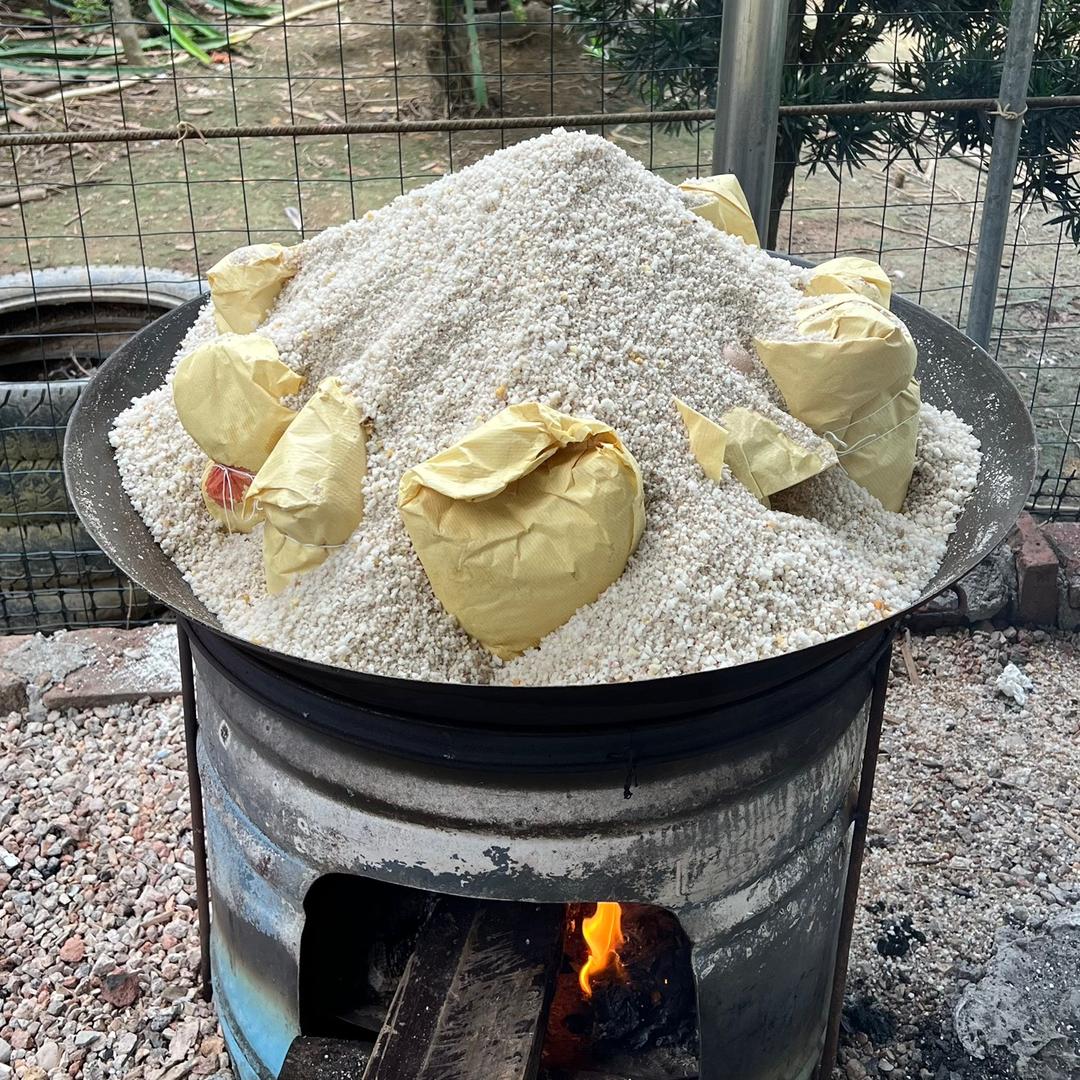 客家嗯姆 古法盐焗鸡