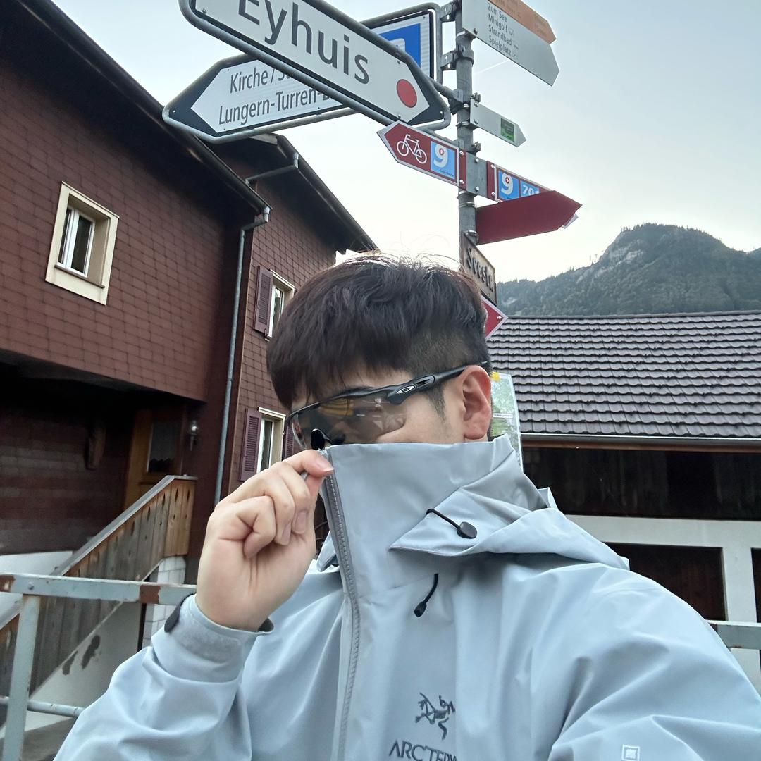 Ashzhang