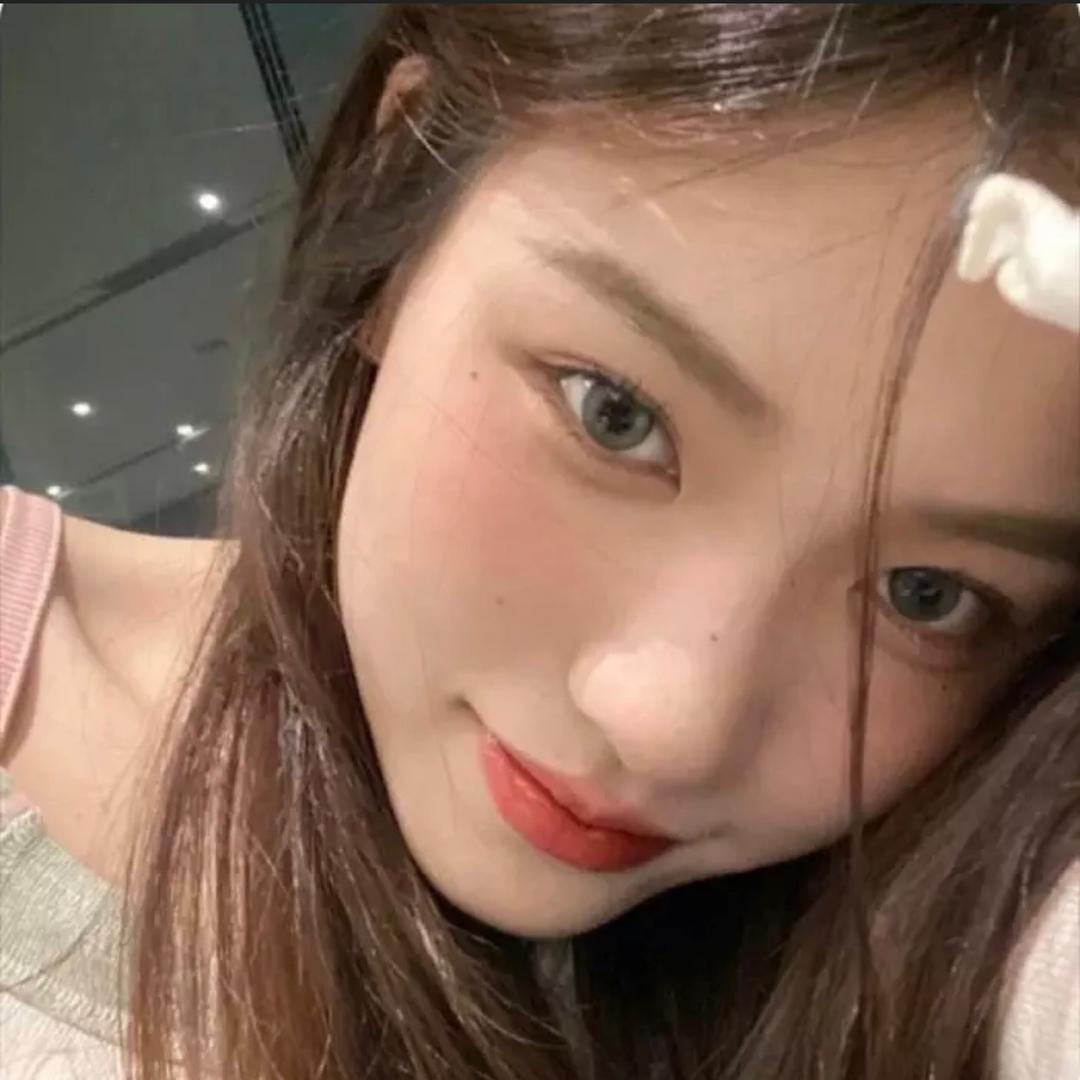 玫瑰到了花期.