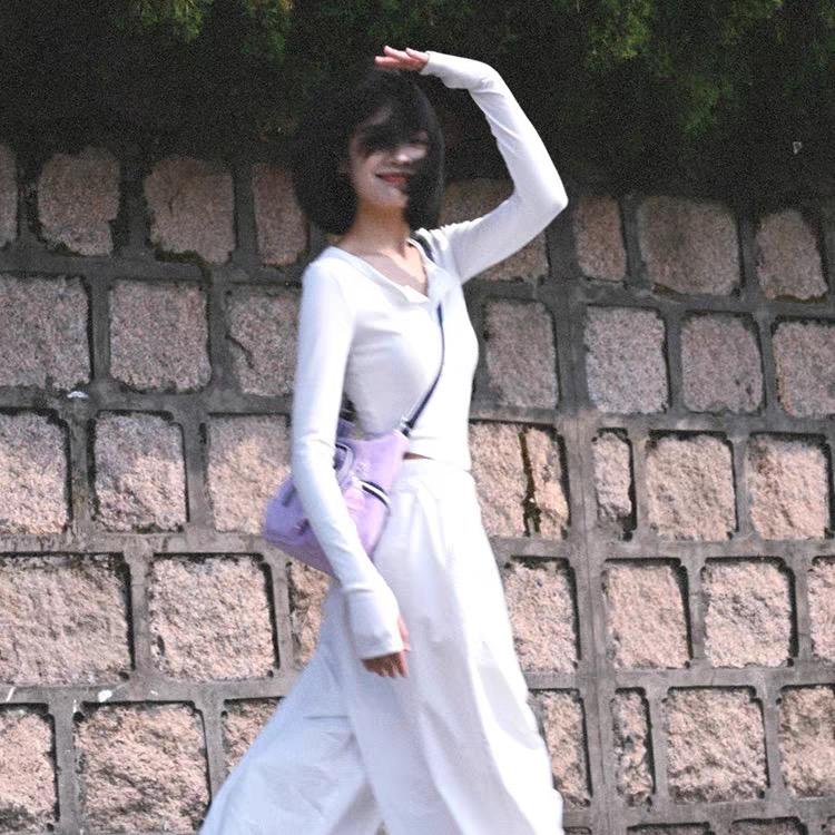 月亮里的垂耳兔