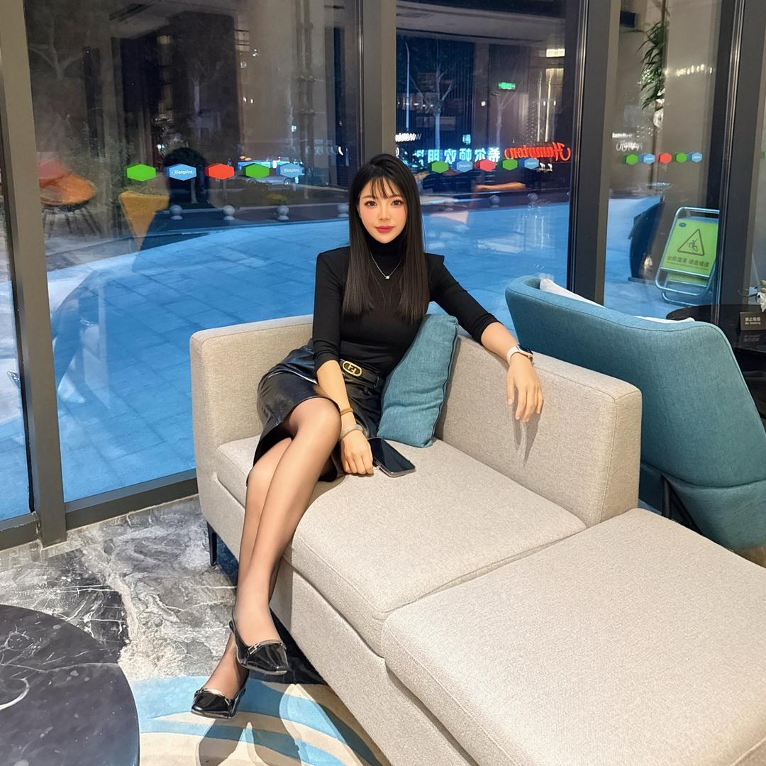 妍妍Yy.