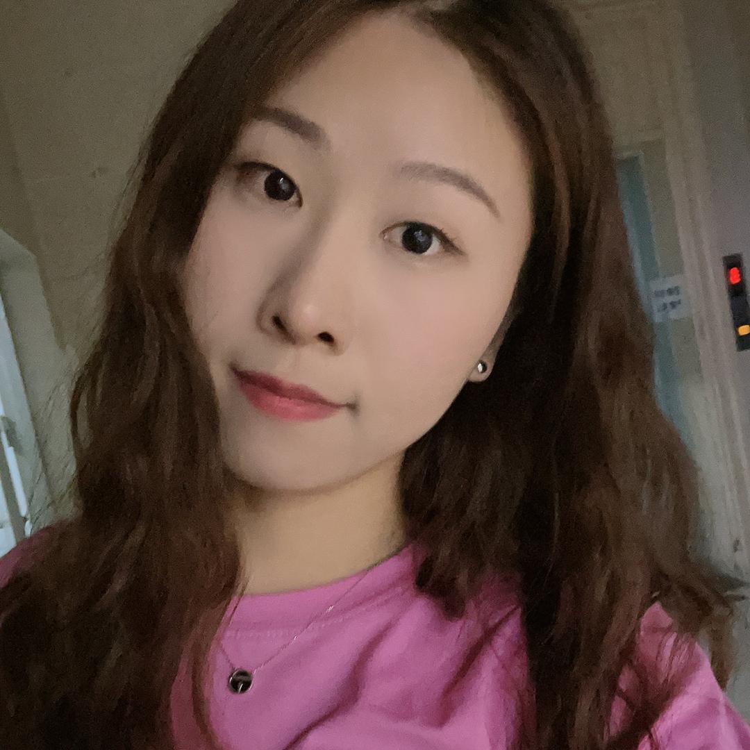 爱笑的菇凉有糖吃