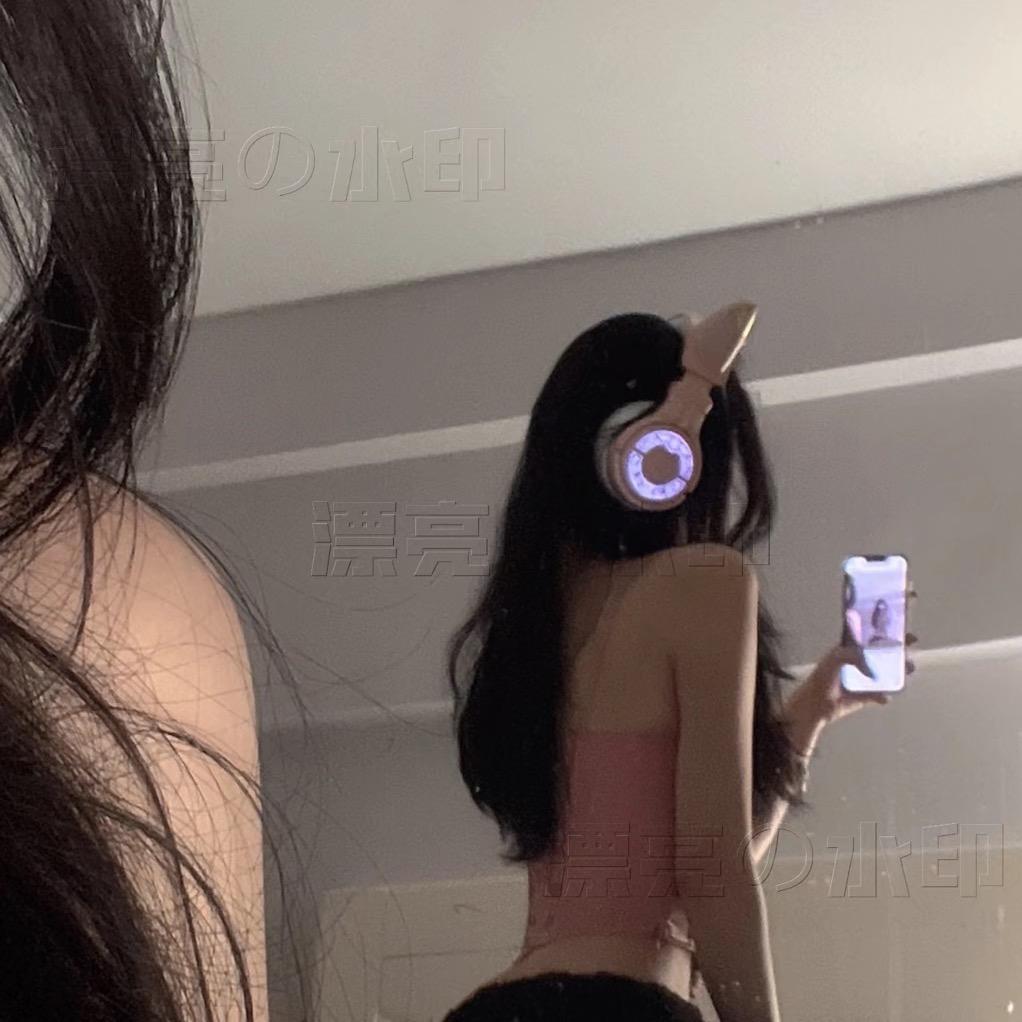 闻菲.