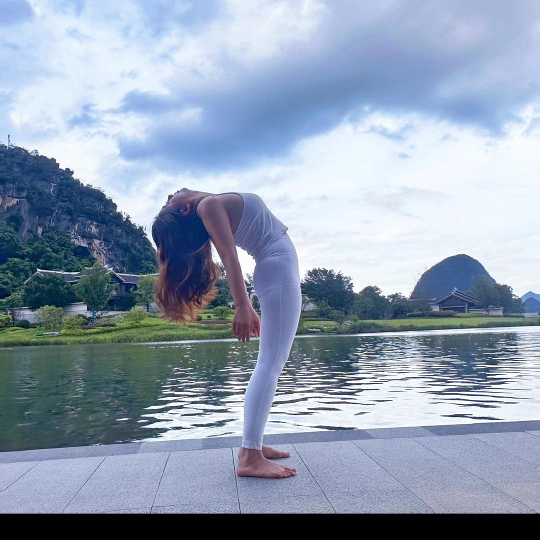 郑州瑜伽普拉提老师小玉