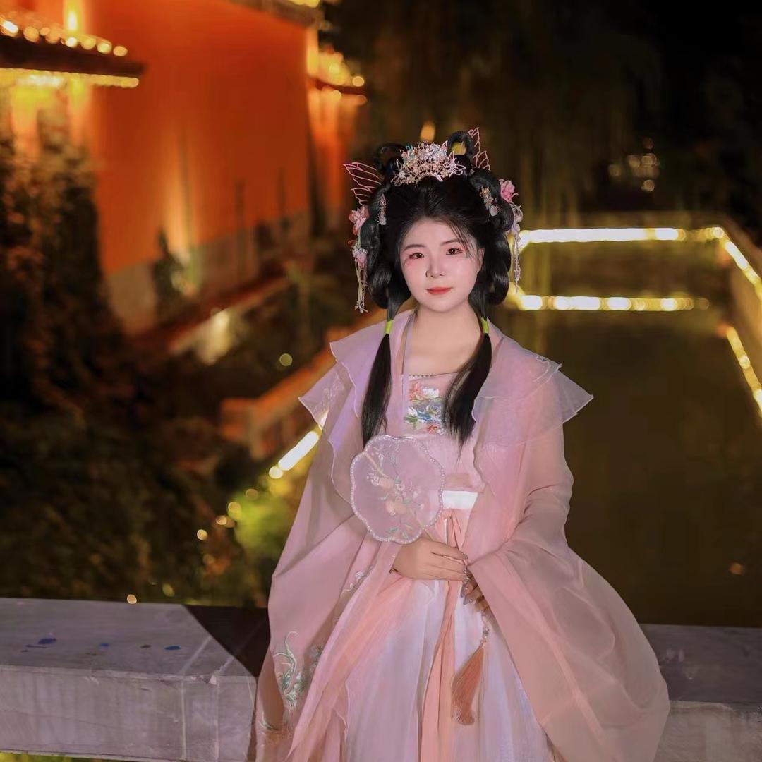 @_不是范是苑