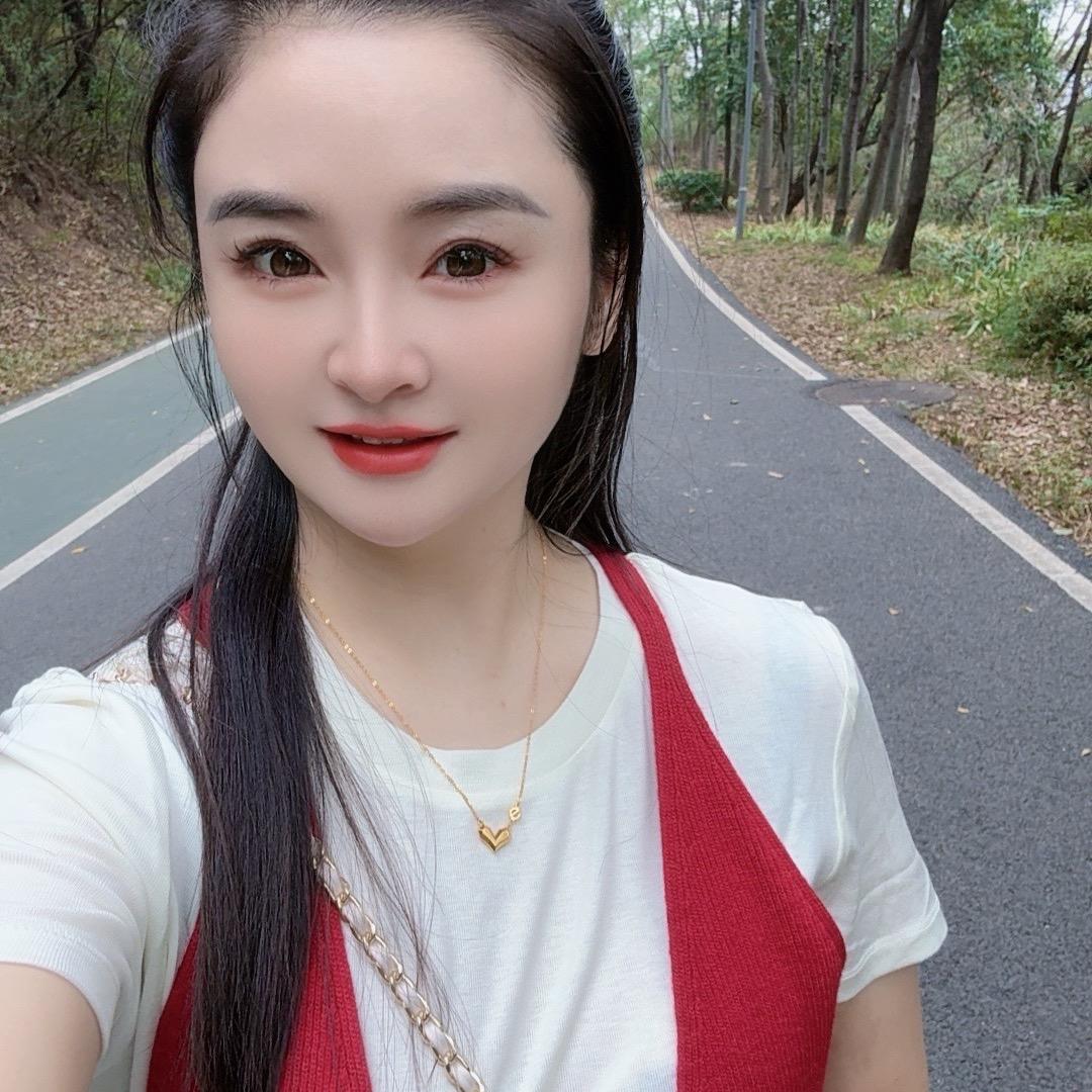 荆门站小姐姐