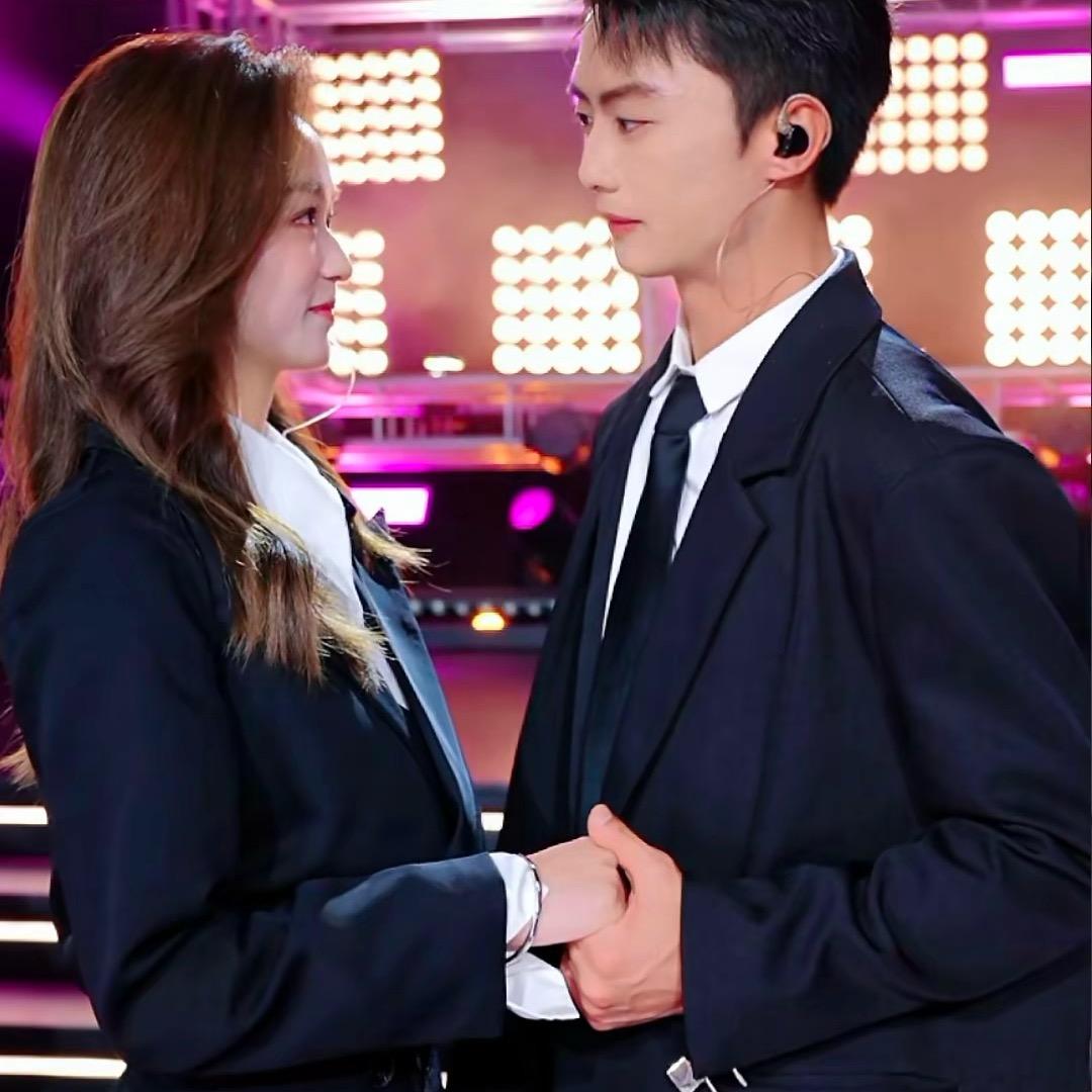 💕 ❧⁵²⁰₅₂₀💞